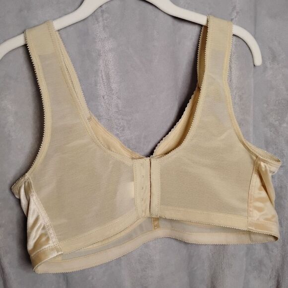 Mastectomy Bra One Of Many - Picture 2 of 3